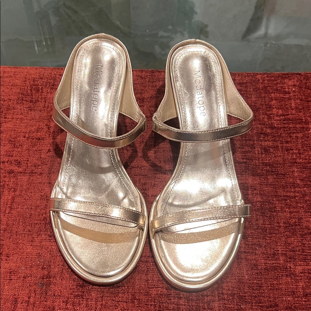 Modatope Two Strap Heeled Sandals Slip On Kitten Heel, Gold Metallic Sz 6.5